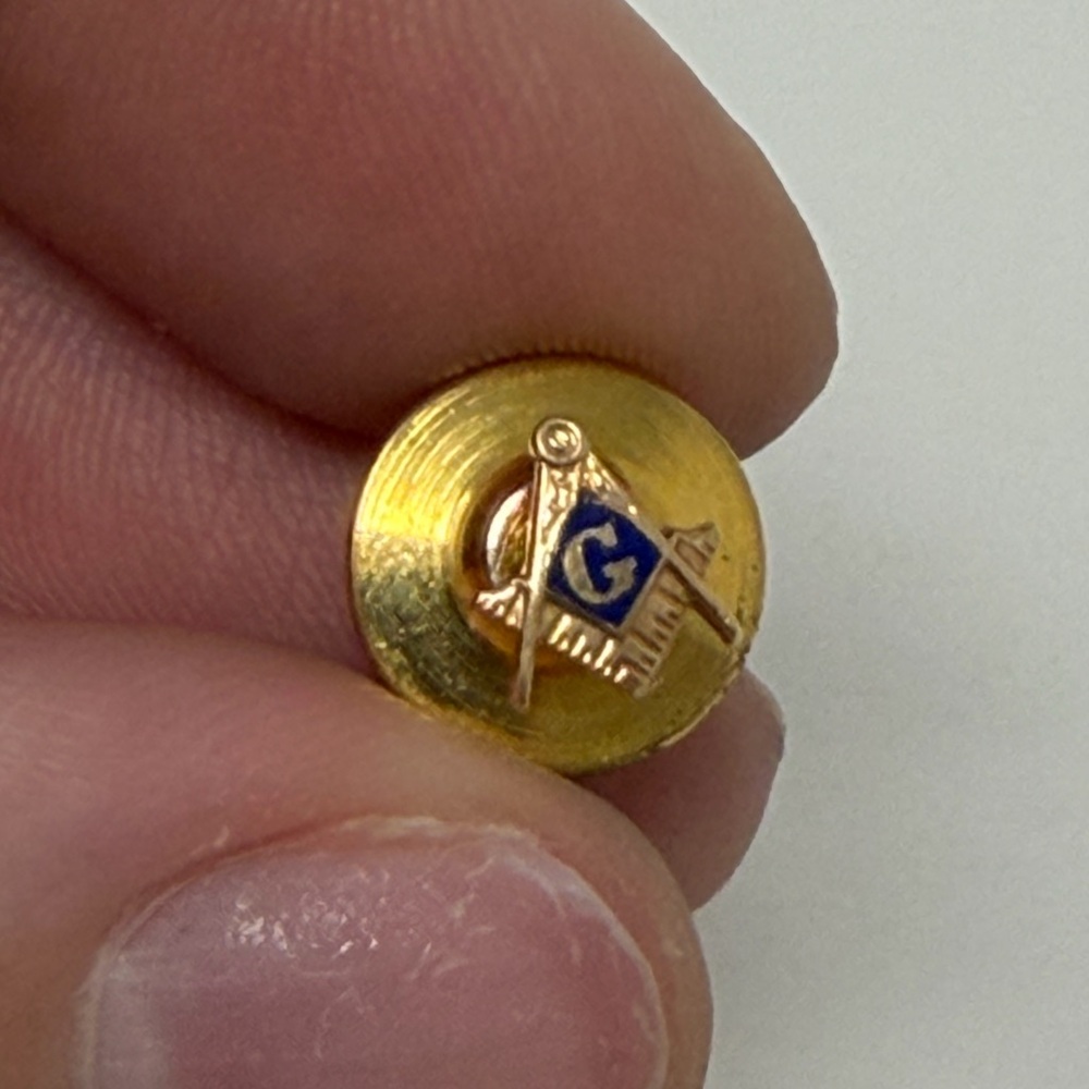 14K Gold Masonic Freemason Square & Compass Lapel Pin Blue Enamel G Emblem